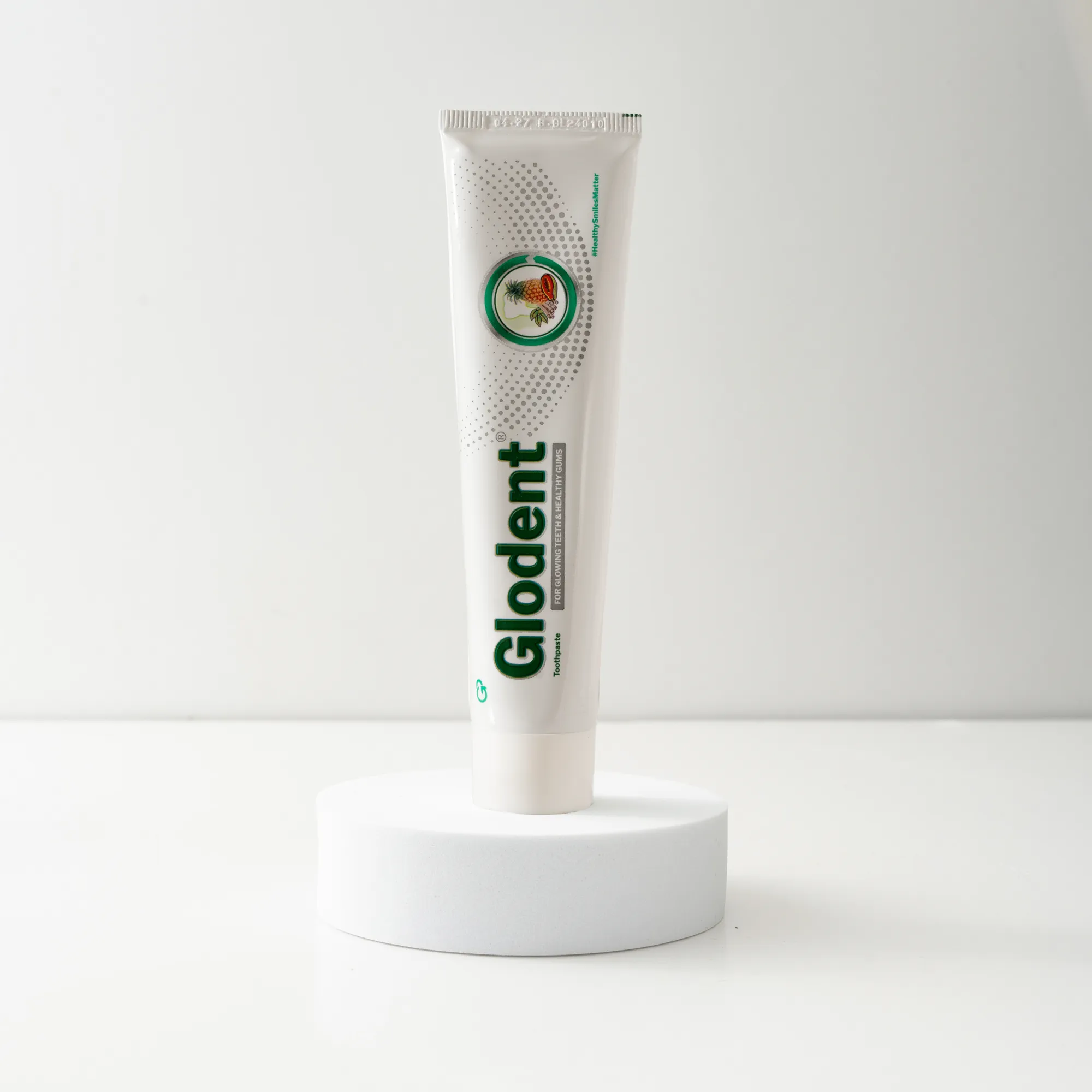 Glodent Teeth Whitening Toothpaste | Plaque Remover | Gum Care | Anticavity Tooth paste | Natural Xylitol Extracts, Neem, Pineapple, Papaya, and Miswak | Vegan-friendly Oral Care (Pack of 1) 70g