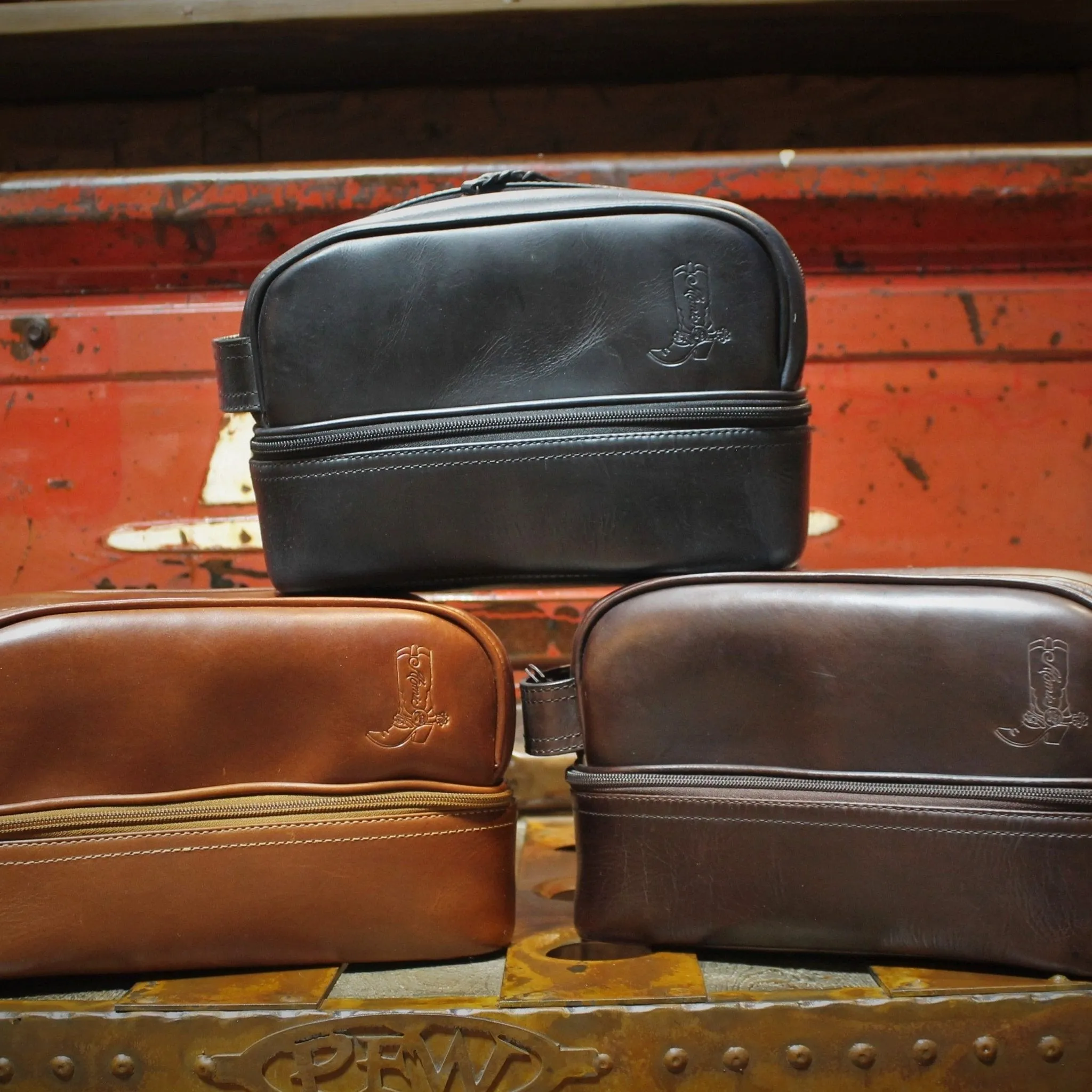 HIGHWAYMAN Shave Kit- Leather Out, Silk inside